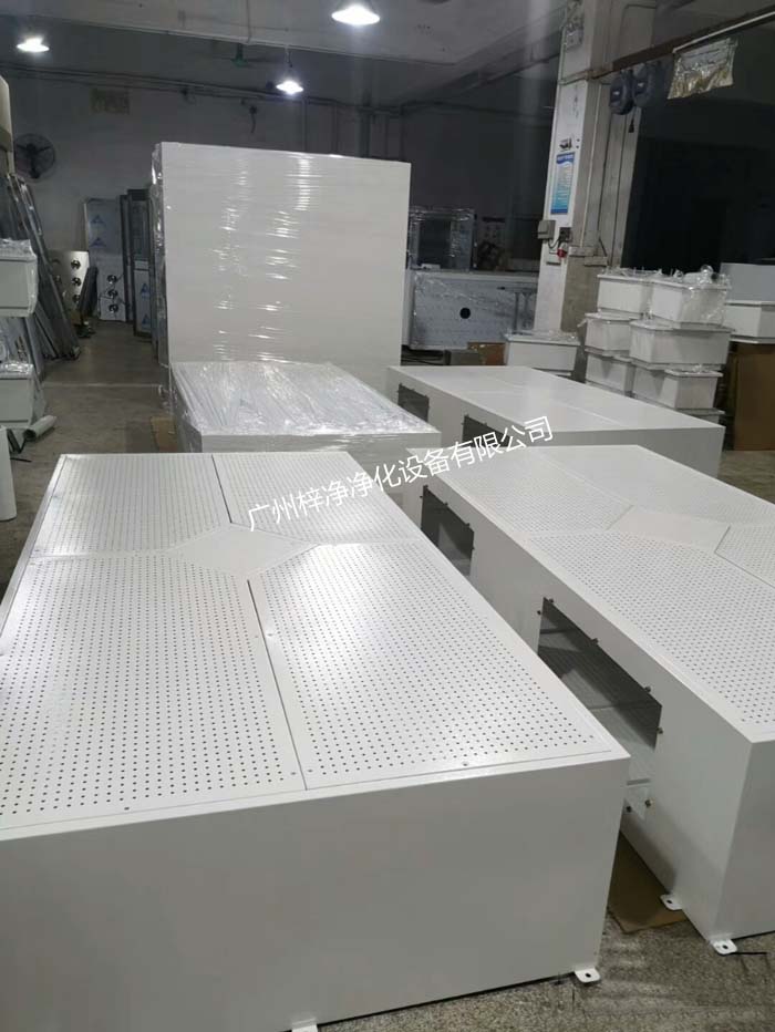 手術(shù)室層流送風(fēng)天花采用冷軋鋼板烤漆制作產(chǎn)品圖 手術(shù)室層流送風(fēng)天花采用冷軋鋼板烤漆制作產(chǎn)品圖