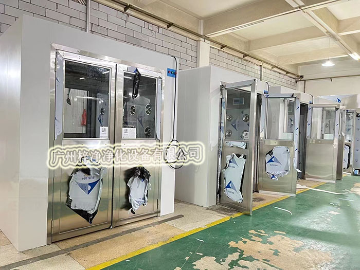 風(fēng)淋室的結(jié)構(gòu)和設(shè)計會影響風(fēng)淋效率，進(jìn)而影響所需的風(fēng)淋時間。