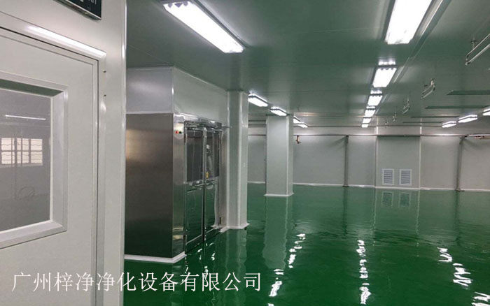 風(fēng)淋室安裝在潔凈室入口是確保潔凈室、提高工作效率和保障人員安全的重要措施。