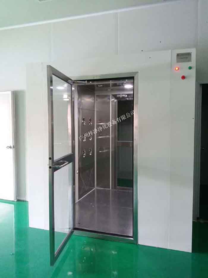 風(fēng)淋室安裝現(xiàn)場實拍圖 風(fēng)淋室安裝現(xiàn)場實拍圖