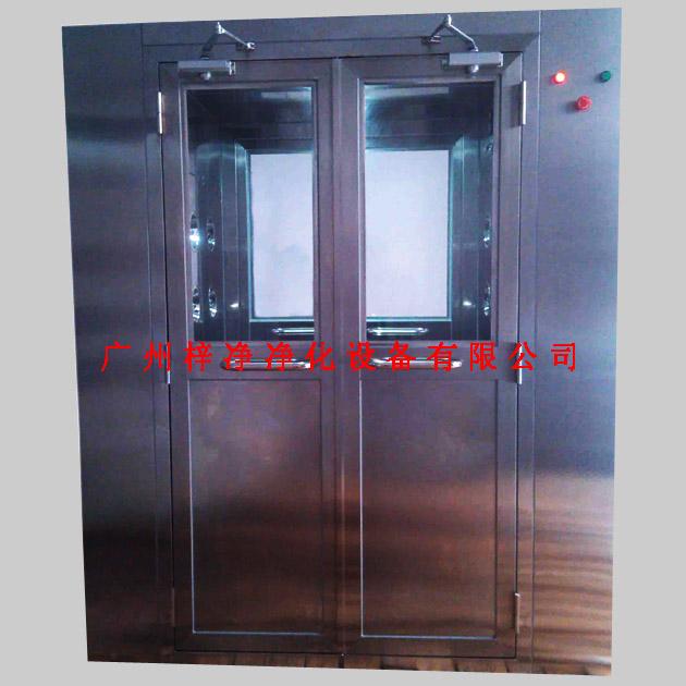 電加熱風(fēng)淋室實(shí)物特寫(xiě)圖片(一) 電加熱風(fēng)淋室實(shí)物特寫(xiě)圖片(一)