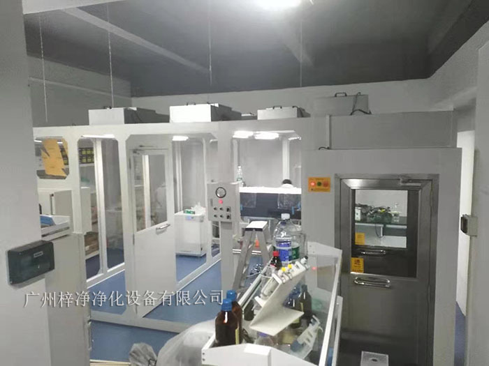 風淋室、傳遞窗、潔凈棚在半導體行業(yè)無塵室的要求